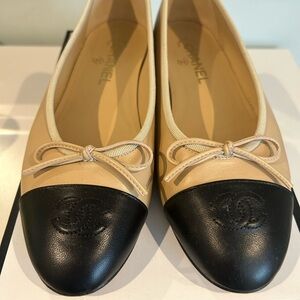 Chanel Beige and Black Women's Ballet Flats
